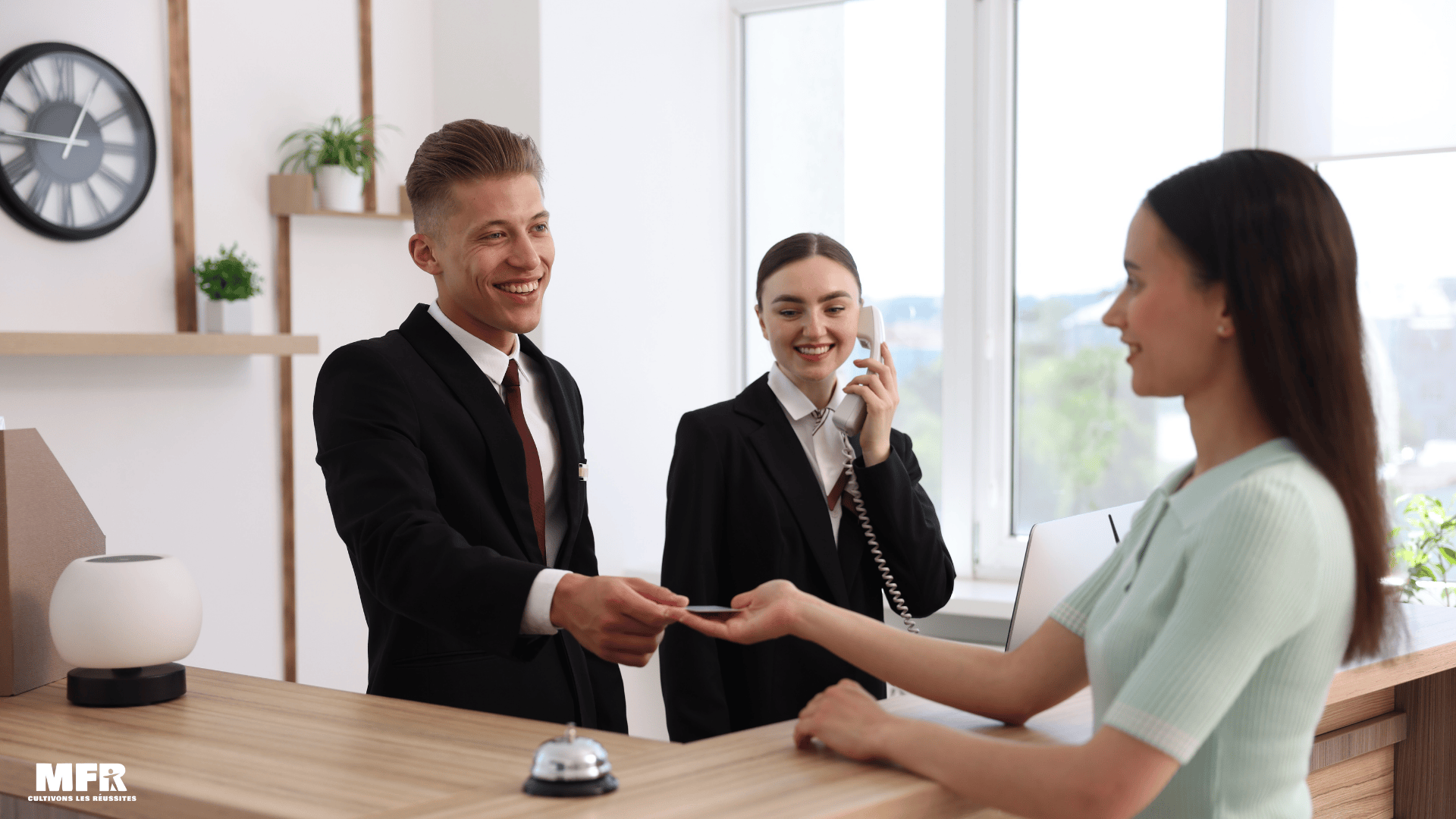 Bac-pro-Metiers-Accueil-MFR-Goven